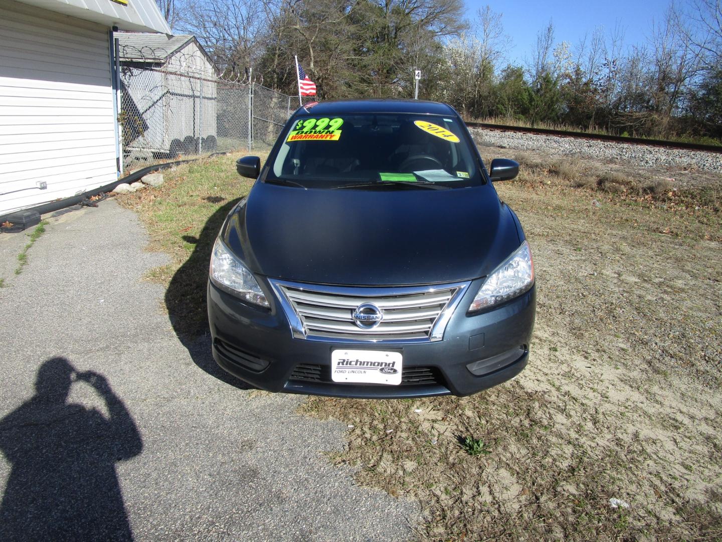 2014 Blue Nissan Sentra (3N1AB7AP9EY) , located at 2553 Airline Blvd, Portsmouth, VA, 23701, (757) 488-8331, 36.813889, -76.357597 - Down Payment: $995 Weekly Payment: $95 APR: 23.9% Repayment Terms: 42 Months ***CALL ELIZABETH SMITH - DIRECTOR OF MARKETING @ 757-488-8331 TO SCHEDULE YOUR APPOINTMENT TODAY AND GET PRE-APPROVED RIGHT OVER THE PHONE*** - Photo#2